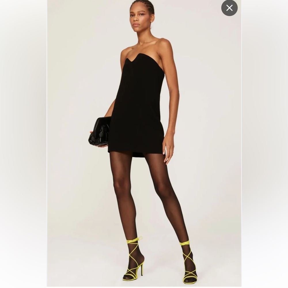 RTR Tibi
Squiggly Strapless Mini Dress solid Black LBD S2 xs via sweetheart neck